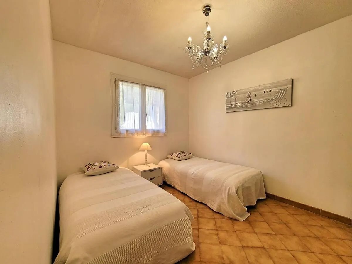Villa - 8 Pers - 4 Chambres - Piscine - Proche Plage Saint-Cyr-sur-Mer
