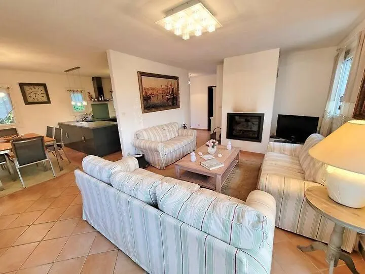 Villa - 8 Pers - 4 Chambres - Piscine - Proche Plage Saint-Cyr-sur-Mer